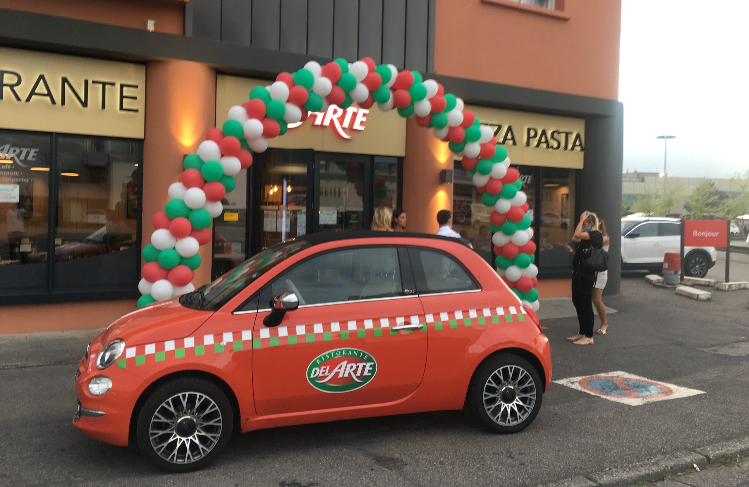 Fiat aux couleurs de la marque DEL ARTE